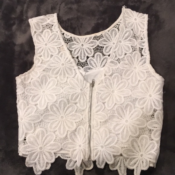 Phanuel Flower Knit Crop Top (White) - Picture 4 of 6